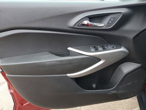 Certified 2024 Chevrolet Trax LS w/ LS Convenience Package image 20