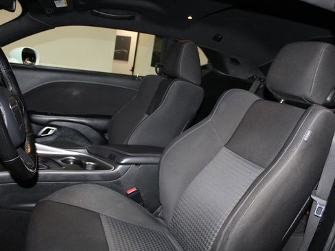 Used 2020 Dodge Challenger R/T image 19