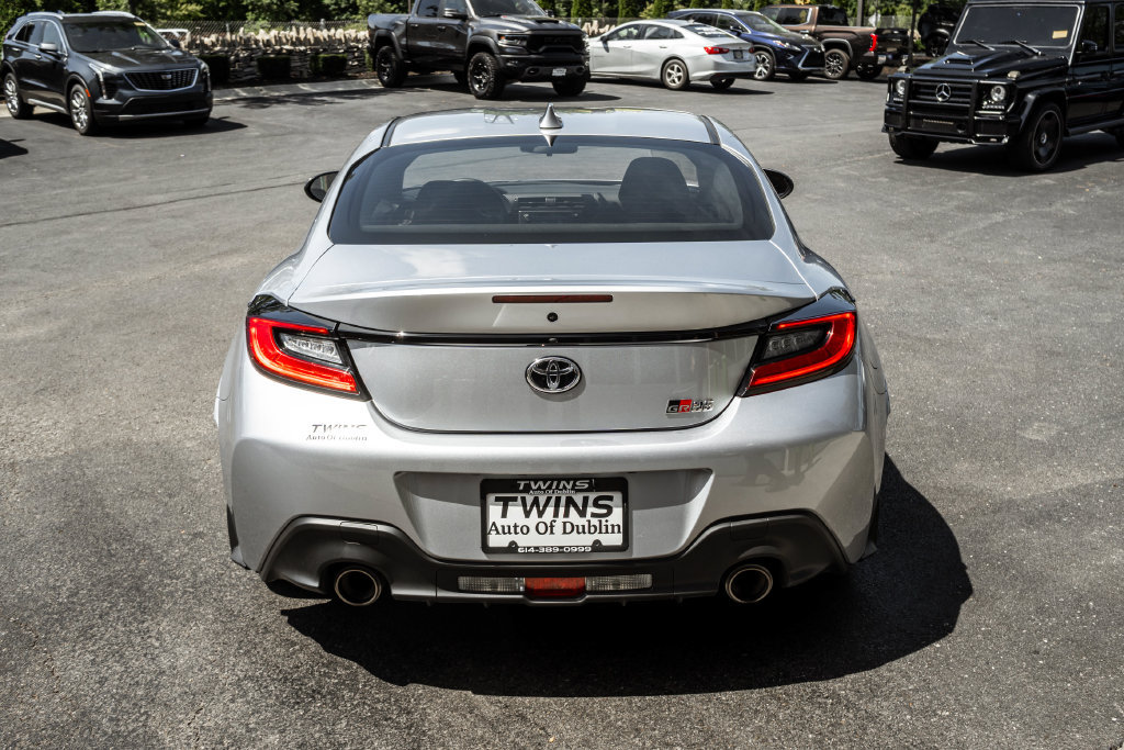 Used 2025 Toyota GR86 RWD image 32