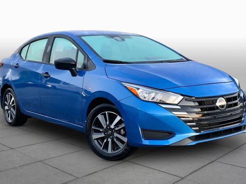 Used 2024 Nissan Versa S w/ S Plus Package image 3