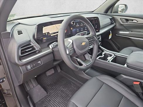 New 2026 Chevrolet Traverse LT image 3