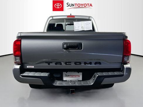 Used 2018 Toyota Tacoma SR RWD image 5