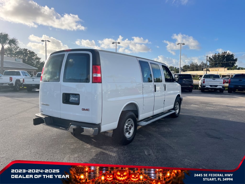 Used 2025 GMC Savana 2500 w/ Driver Convenience Package RWD image 5