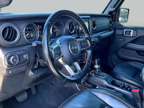 Used 2023 Jeep Wrangler Unlimited Sahara w/ Cold Weather Group AWD/4WD image 16