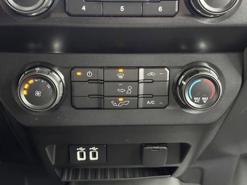 Used 2019 Ford F150 XLT image 37