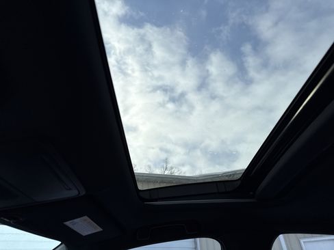 Used 2023 Acura Integra A-Spec image 3