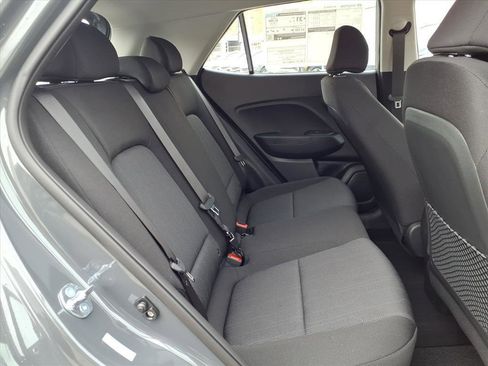 New 2025 Hyundai Venue SE image 6