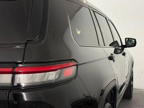Used 2023 Jeep Grand Cherokee L Laredo AWD/4WD image 65