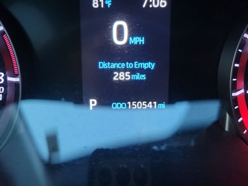 Used 2020 Toyota Highlander LE AWD/4WD image 25
