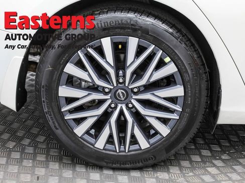 Used 2024 Nissan Altima 2.5 SV w/ SV Premium Package image 30