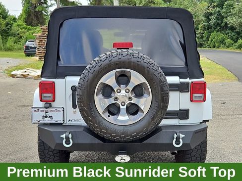 Used 2018 Jeep Wrangler Unlimited Sahara w/ Connectivity Group image 6