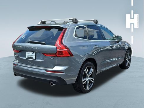 Used 2019 Volvo XC60 T6 Momentum w/ Multimedia Package AWD/4WD image 3