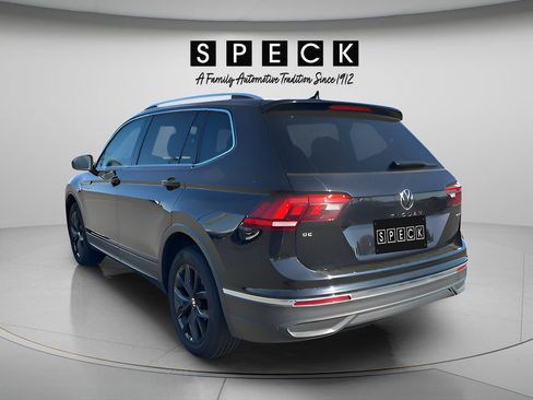 Used 2024 Volkswagen Tiguan SE AWD/4WD image 7