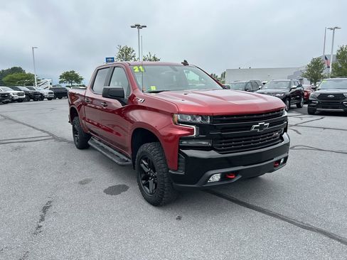 Used 2021 Chevrolet Silverado 1500 LT Trail Boss w/ Convenience Package II AWD/4WD image 1