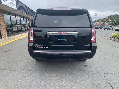Used 2018 GMC Yukon XL Denali w/ Denali Ultimate Package AWD/4WD image 6