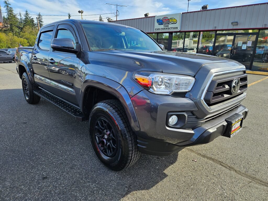Used 2021 Toyota Tacoma SR5 AWD/4WD image 3