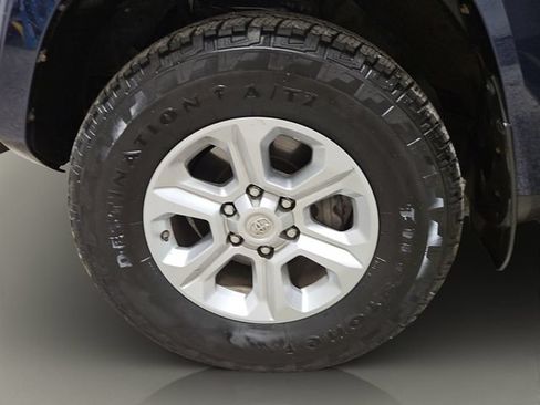 Used 2019 Toyota 4Runner SR5 Premium AWD/4WD image 25