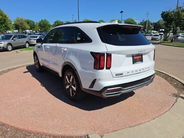 Used 2022 Kia Sorento S FWD image 3