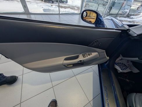 Used 2005 Chevrolet Corvette Base w/ Preferred Equipment Group image 11