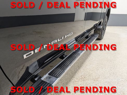 Used 2020 GMC Sierra 2500 Denali w/ Denali Ultimate Package AWD/4WD image 9