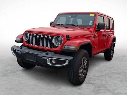 Used 2025 Jeep Wrangler Unlimited Sahara AWD/4WD image 1