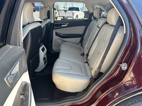 Used 2017 Ford Edge Titanium w/ Equipment Group 302A AWD/4WD image 13