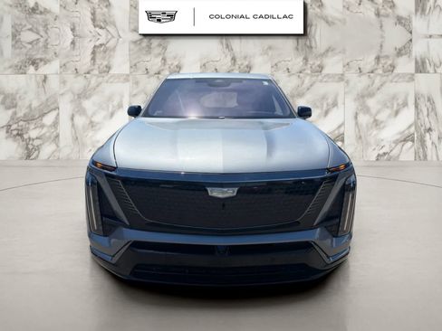 Used 2026 Cadillac Vistiq Sport w/ LPO, Floor Liner Package AWD/4WD image 2