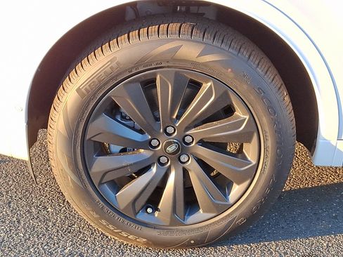 New 2025 Land Rover Discovery Sport S image 6