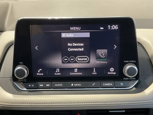 Used 2025 Nissan Rogue SV image 13