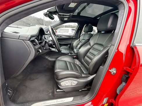Used 2018 Porsche Macan Turbo w/ Premium Package Plus image 23