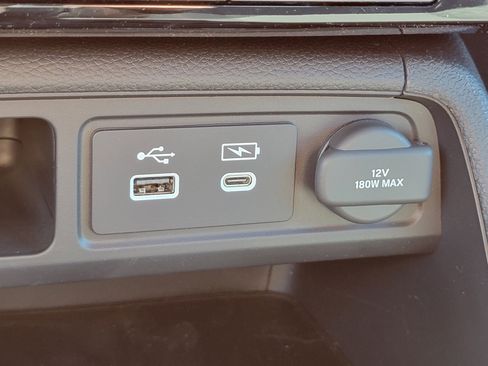 Used 2025 Honda Pilot Sport image 21