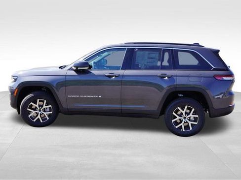New 2025 Jeep Grand Cherokee Limited w/ Luxury Tech Group II image 6