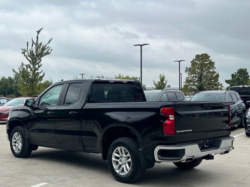 Used 2023 Chevrolet Silverado 1500 LT w/ Z71 Off-Road Package AWD/4WD image 10