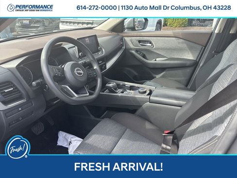 Used 2023 Nissan Rogue SV image 12