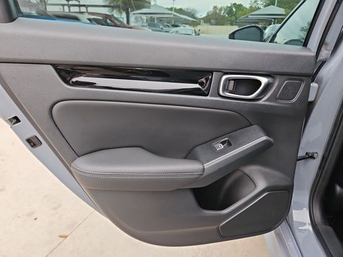 Used 2023 Honda Civic Touring image 16