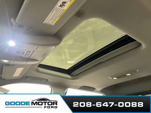Used 2018 Chevrolet Silverado 1500 High Country AWD/4WD image 19