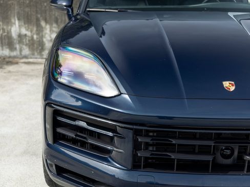 Certified 2024 Porsche Cayenne AWD/4WD image 14