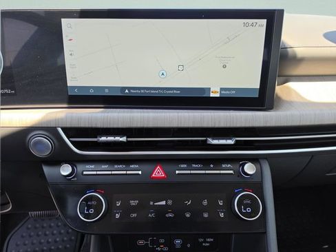 Used 2025 Hyundai Sonata Limited FWD image 29