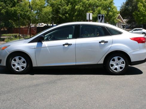 Used 2017 Ford Focus S FWD image 8