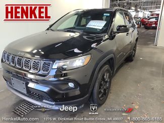 Used 2025 Jeep Compass Latitude w/ Altitude Special Edition AWD/4WD video 1