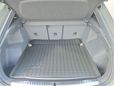 New 2025 Audi Q3 2.0T Premium image 12