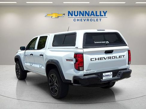Certified 2024 Chevrolet Colorado Trail Boss w/ Technology Package AWD/4WD image 3