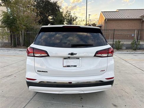 Used 2022 Chevrolet Equinox RS w/ RS Leather Package image 6