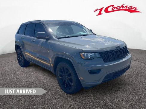 Used 2019 Jeep Grand Cherokee Altitude AWD/4WD image 1