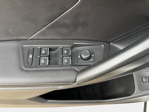 Used 2024 Volkswagen Tiguan SE R-Line image 20