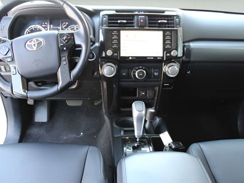Certified 2024 Toyota 4Runner TRD Off-Road Premium w/ Off Road Premium Plus Package AWD/4WD image 9