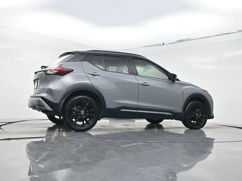 Used 2024 Nissan Kicks SR w/ SR Premium Package FWD image 22
