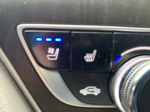 Used 2018 Honda Accord Touring image 10