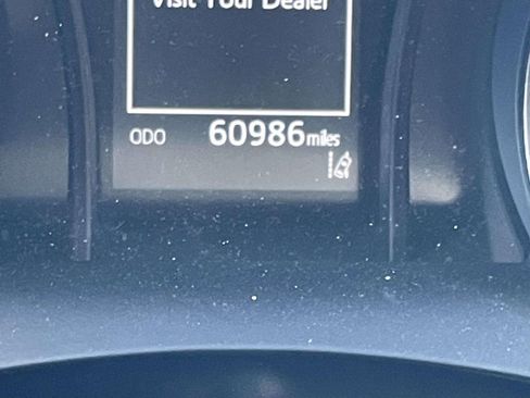 Used 2022 Toyota Camry SE image 37