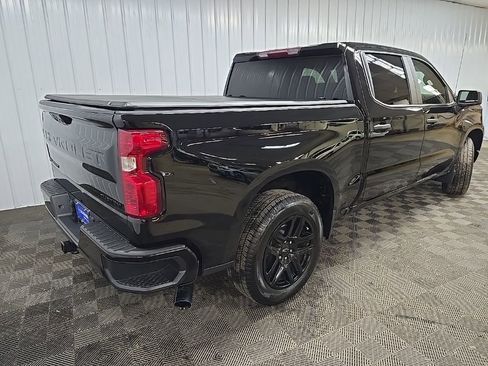 Used 2024 Chevrolet Silverado 1500 Custom w/ Dark Appearance Package image 10